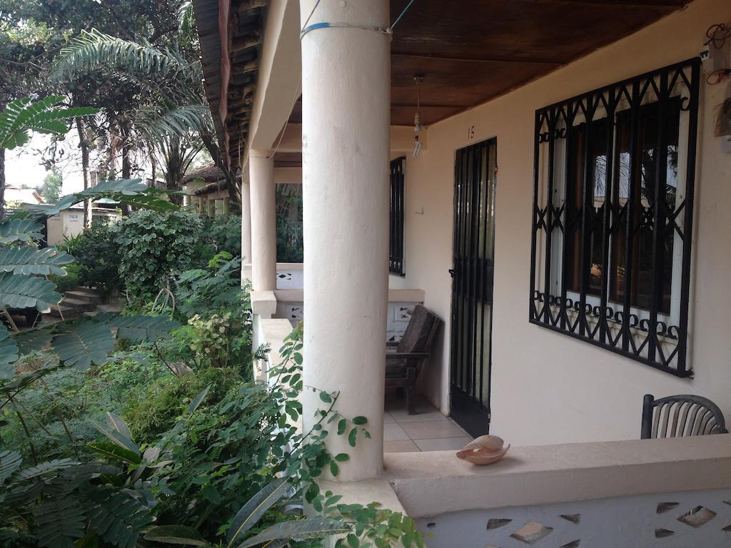 Leybato Beach Hotel Fajara Exterior photo